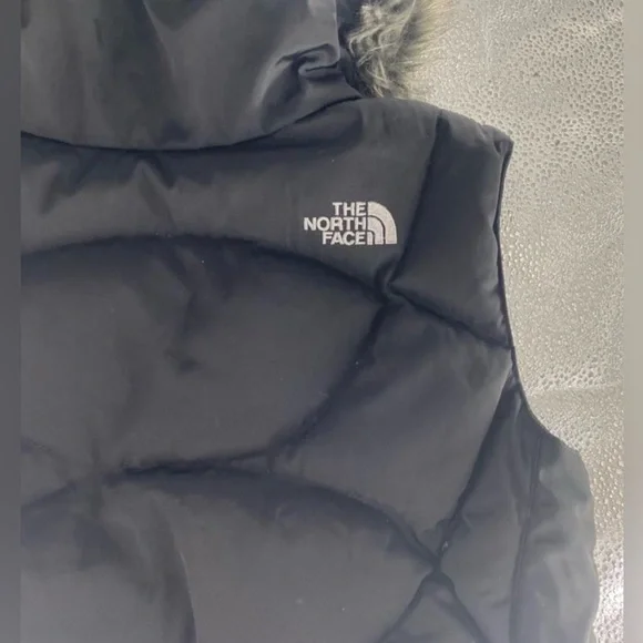 The North Face Puffer Vest Prodigy 600 Goose Down SM Fur hood - Picture 7 of 8